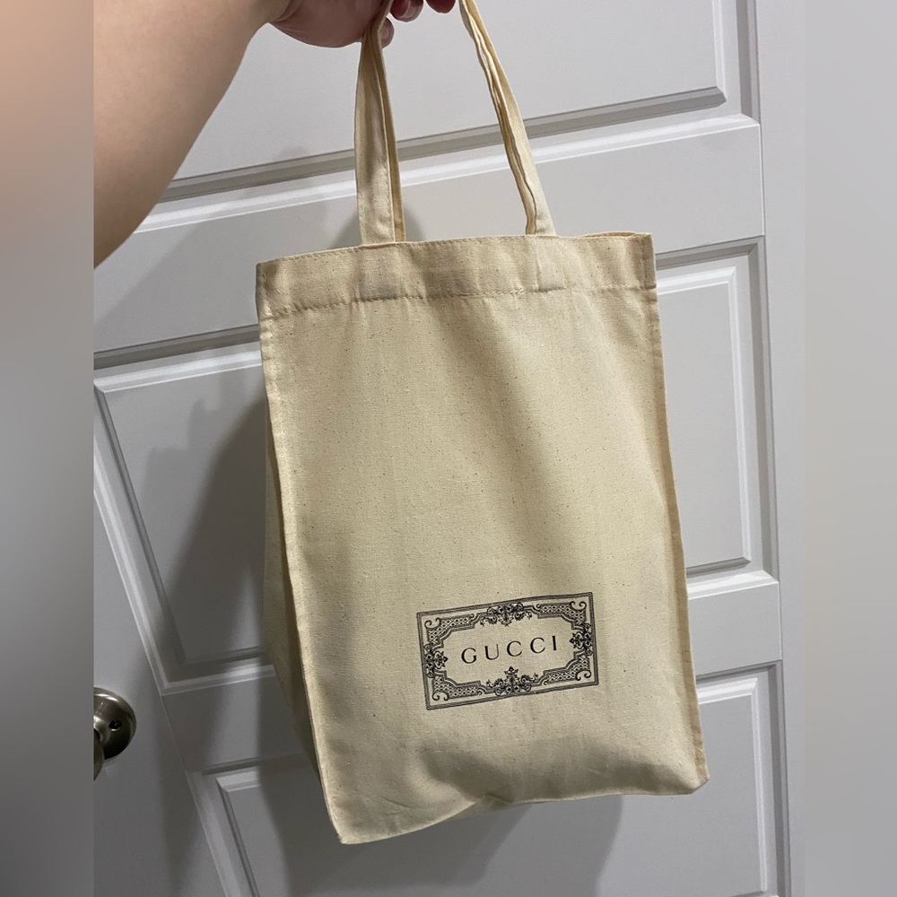 Gucci Linen Cloth- Shopping Tote - Picture 4 of 11